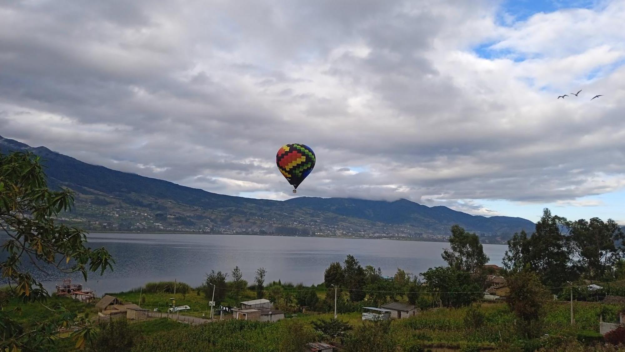 Campo Lago Hospedaje San Pablo Del Lago ภายนอก รูปภาพ